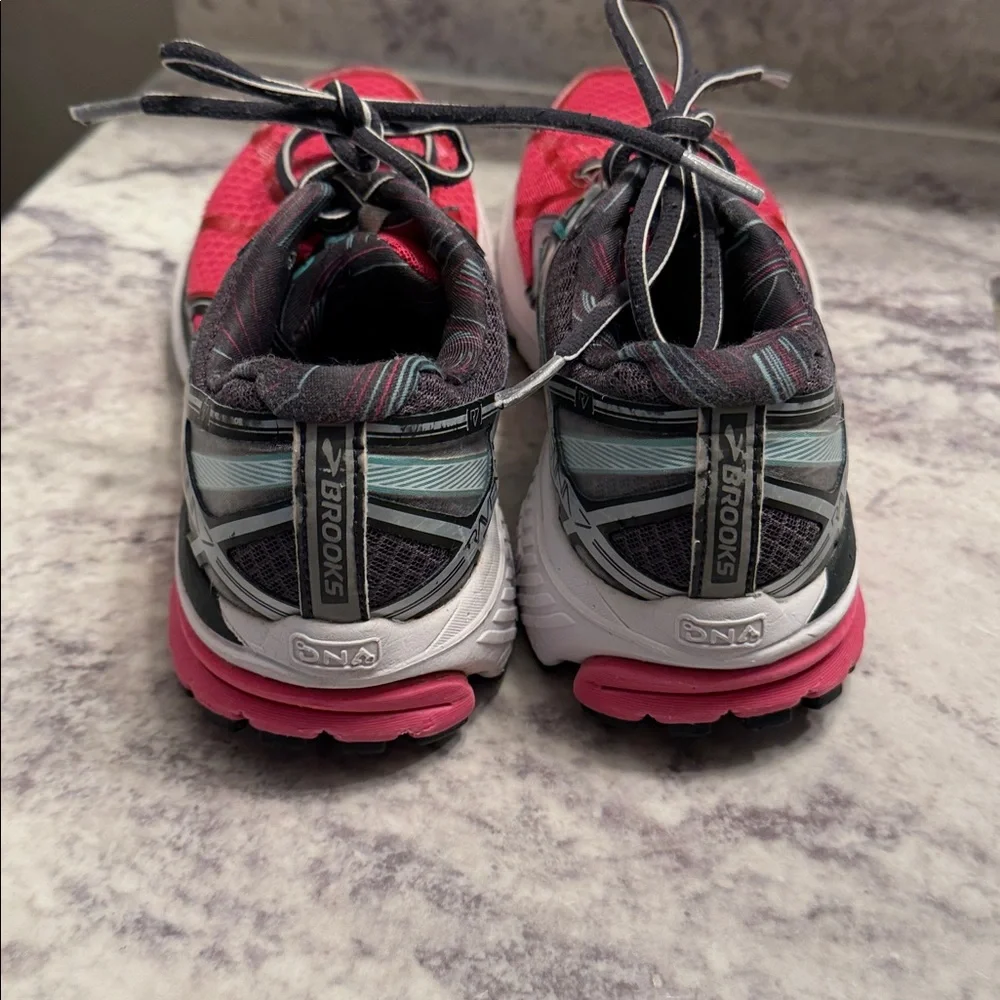 Brooks RAVENNA 7 Women's Running Shoes Size 9.5 Pink Teal Gray EUC